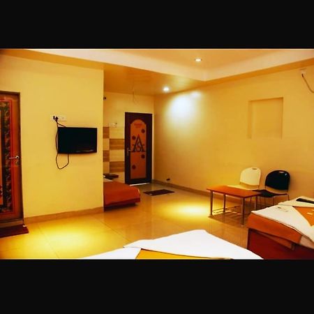 Hotel Apple Sai Residency Shirdi Eksteriør billede