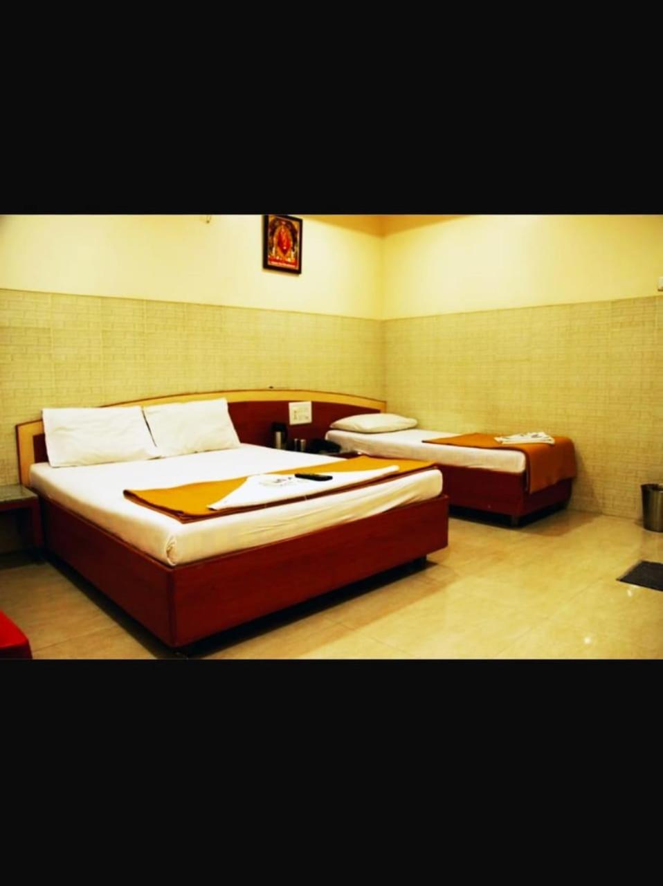 Hotel Apple Sai Residency Shirdi Eksteriør billede